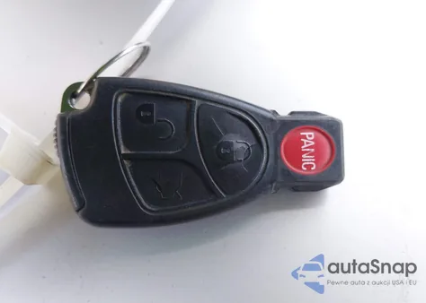 2001 Mercedes-Benz S 500 z USA, uszkodzony, nr VIN WDBNG75J01A212600